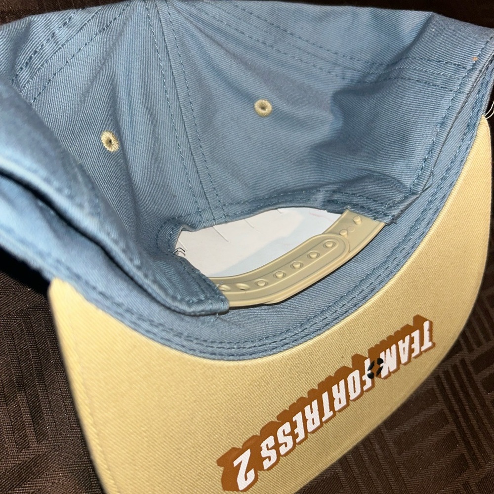Baby blue hat - Picture 2 of 2